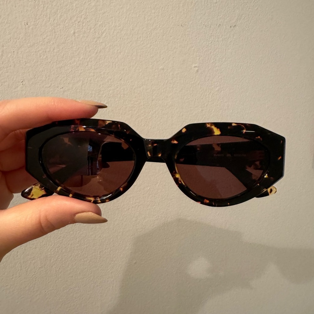 Bottega Veneta Sunglasses in Tortoise Shell